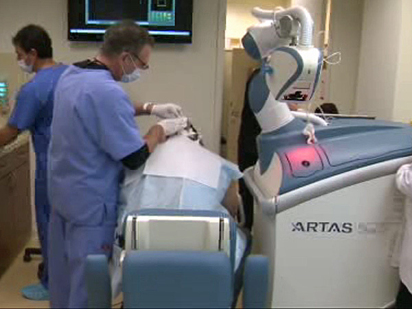 Read more about the article Dr. Rose Presents ARTAS® to CBS Miami