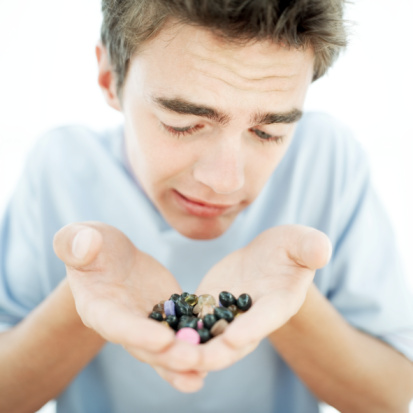 Read more about the article Surgeons Review Viviscal® Hair Supplement, Recommend Alternatives